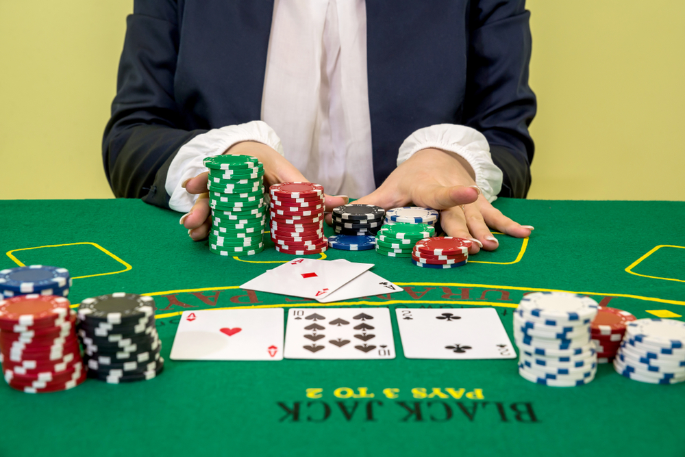 learn how to play poker online